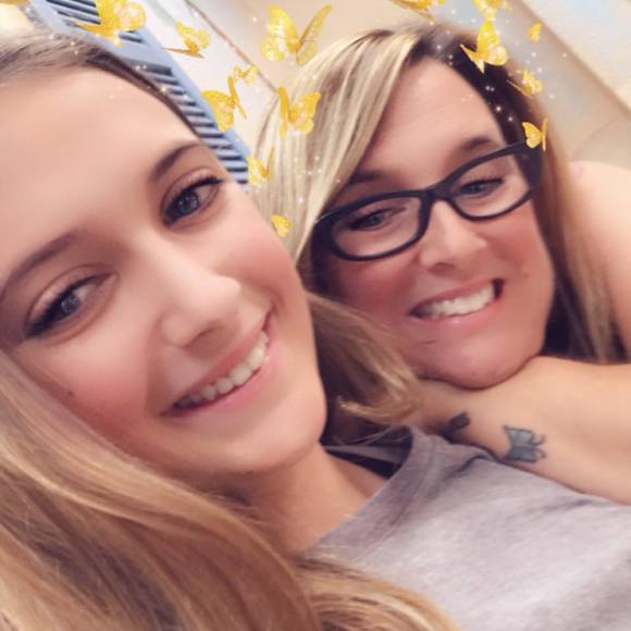 Meet your Posher, Kim - Picture 1 of 1